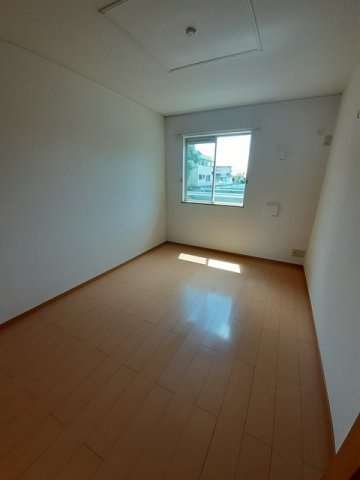 グレイスミヤビＢの内装|明るい色調の室内です