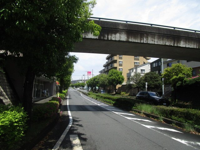 横浜市都筑区牛久保西２丁目の店舗事務所の周辺