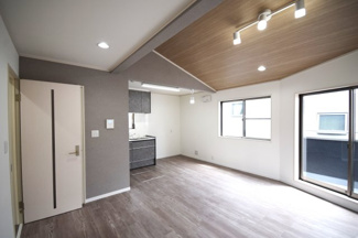 【居間・リビング】 | JR茅ヶ崎駅9分-茅ヶ崎市十間坂☆３ＬＤＫリフォーム中古戸建-53-11 | リビング②