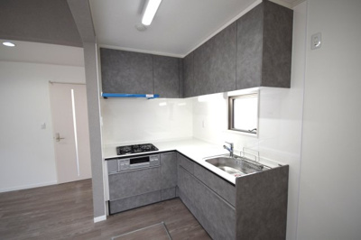 【キッチン】 | JR茅ヶ崎駅9分-茅ヶ崎市十間坂☆３ＬＤＫリフォーム中古戸建-53-11 | キッチン写真