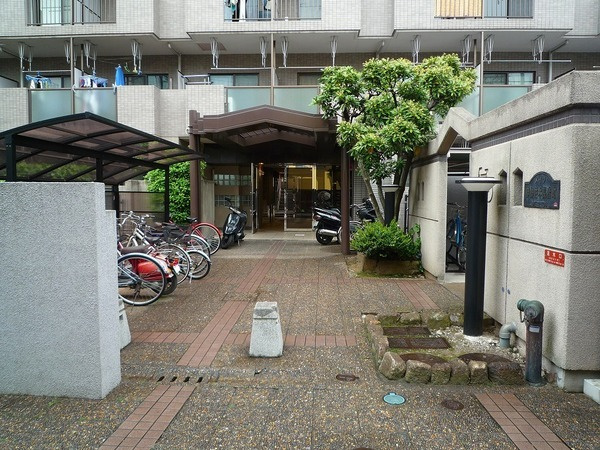 【エントランス】 | メイツ伊勢佐木長者町