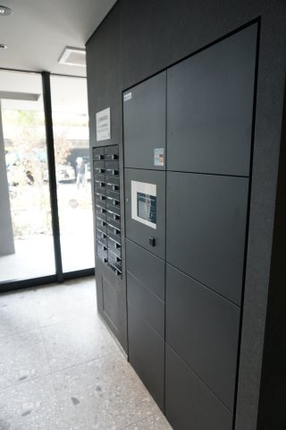 プレミアムフラット横濱紅葉坂のその他共用部分|メールボックス、宅配ボックスです