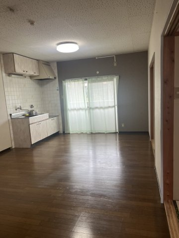 ラフレシア山崎の居間・リビング