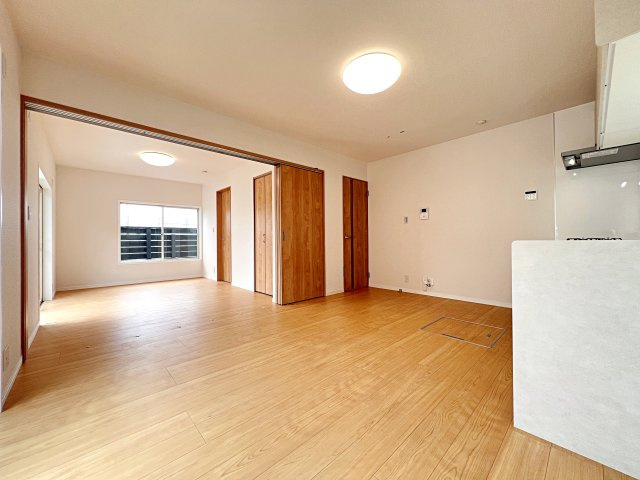 綾瀬市大上一丁目戸建の居間・リビング