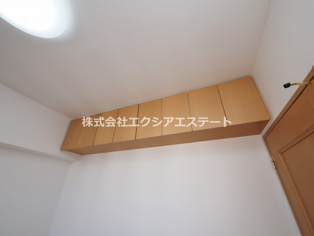 クラウンハイム西田辺の収納