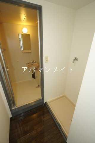 【設備】 | ヒヨシハイツ | 洗濯機置場です