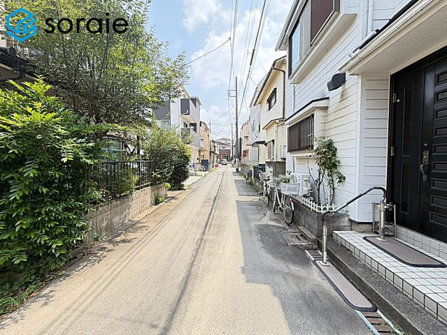 川越市岸町1丁目　中古戸建の前面道路含む現地写真|2026/7/24撮影