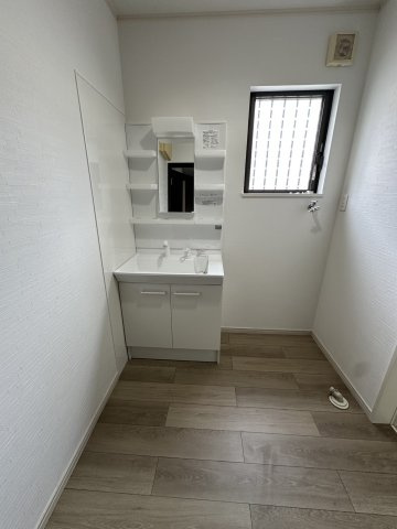 宇佐崎北貸戸建の洗面所