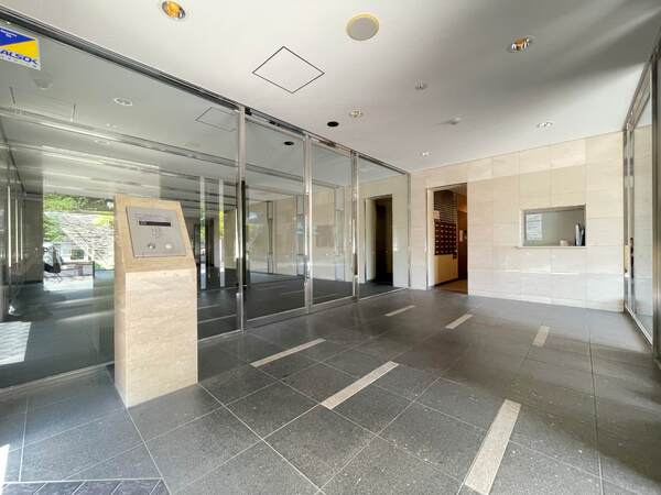 ウェリスリビオ岐阜公園【11階】のエントランス