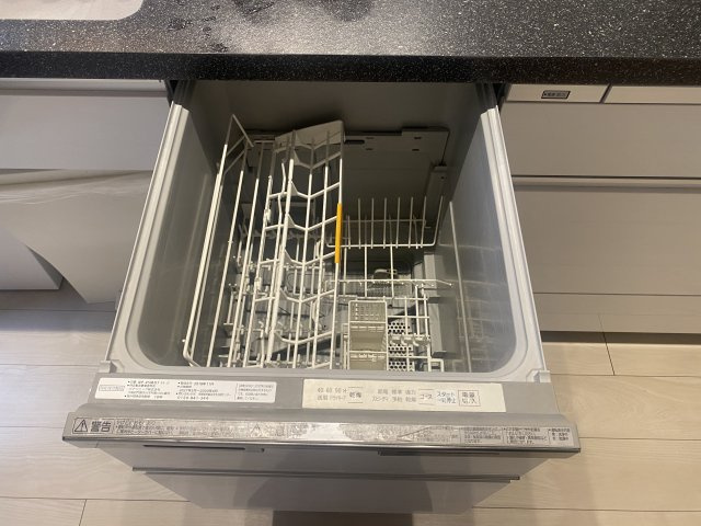 岡山市南区平福中古住宅のキッチン