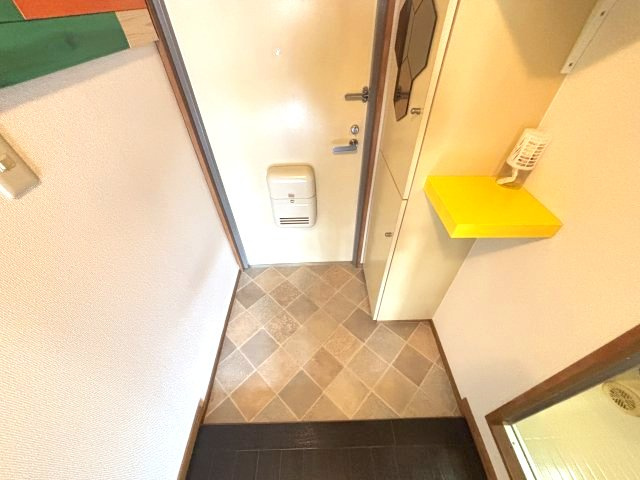 セレーナ喜志参番館Ⅱの玄関