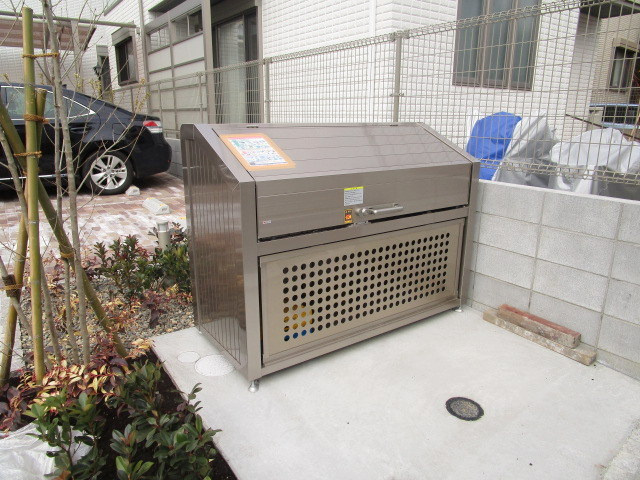 ＢＯＲＩＫＩひがしかさいのその他|★入居者専用ゴミストッカー★