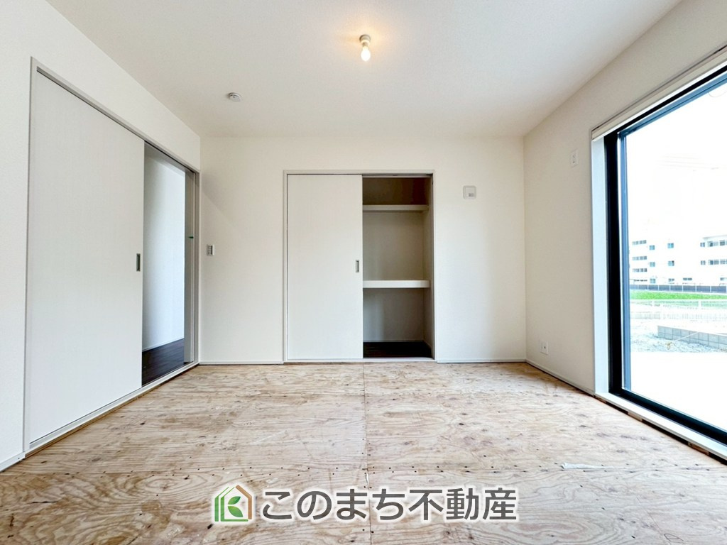 LiveleGarden.S宇都宮市中里町第5の和室|LDKに隣接しており、シーンに合わせて一体利用も可能です♪お子様のお昼寝スペースやプレイルーム・家事室・客間など、多目的にお使いいただけます。
