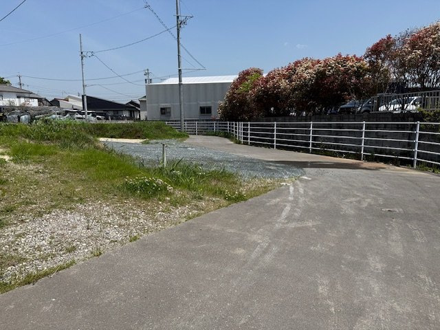 常滑市神明町2丁目　売地の外観|約4.0ｍの前面道路。