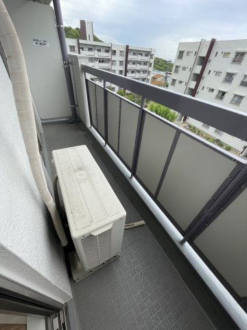 高倉台1団地２号棟のバルコニー