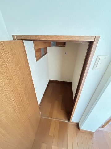 浜甲子園貸家の収納