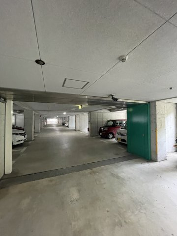 グレーシィ須磨アルテピアⅠ番街の駐車場