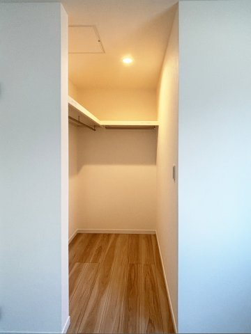 厚木市妻田南１丁目　新築一戸建の収納|2階6帖洋室のウォークインクローゼット