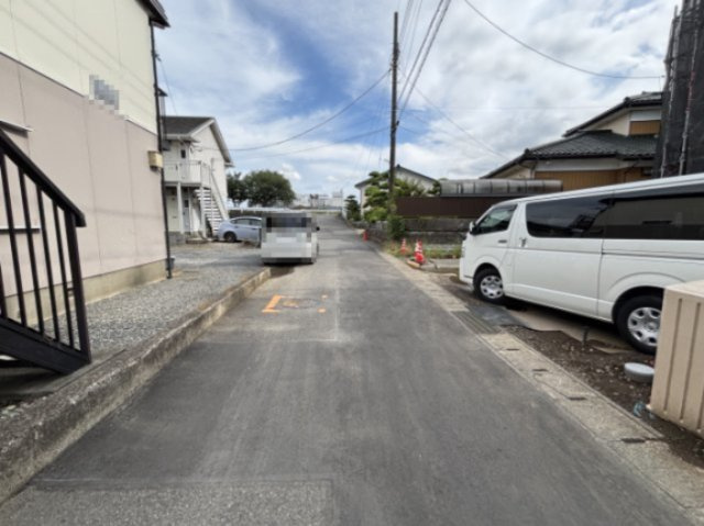 厚木市妻田南１丁目　新築一戸建の前面道路含む現地写真|前面道路含む現地写真です
