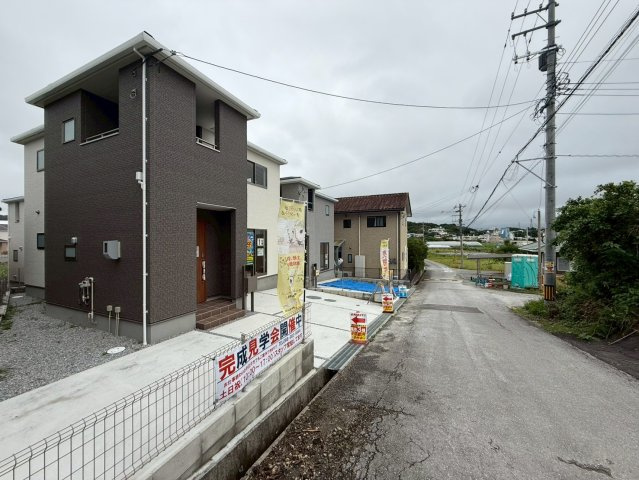 ■■南城市大里高平-1号棟（全3棟）の前面道路含む現地写真|前面道路含む現地写真です