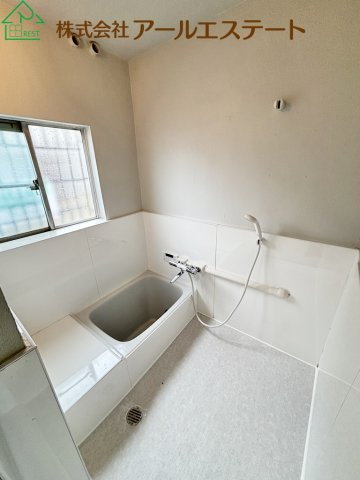 姫路市白浜町　　山陽電鉄「白浜の宮駅」徒歩9分の浴室