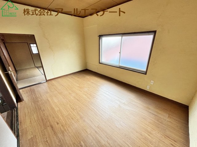 姫路市白浜町　　山陽電鉄「白浜の宮駅」徒歩9分の洋室