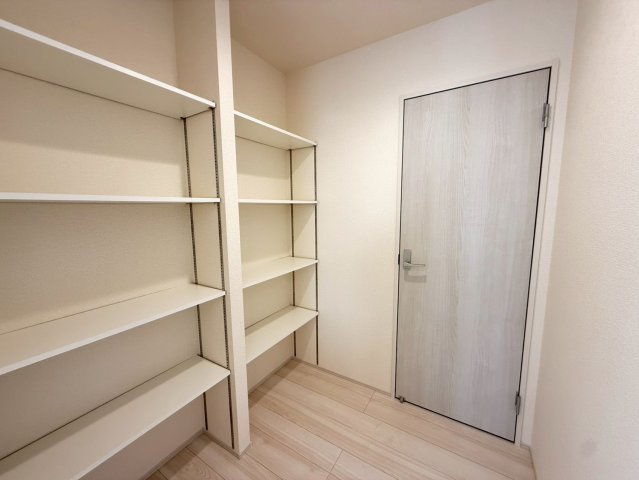 ■■南城市大里高平-2号棟（全3棟）の収納|専用の収納スペースです