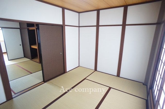 【寝室】 | 東大阪市玉串元町2丁目 | 【3階：北側和室6帖】