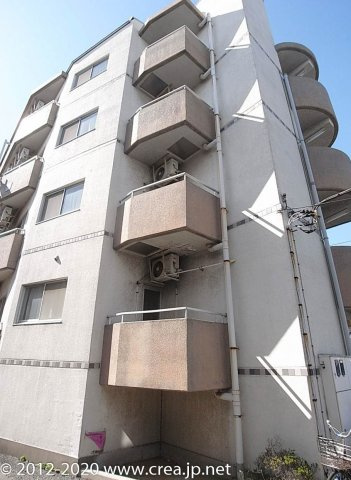 セジュールドミワ参番館のエントランス