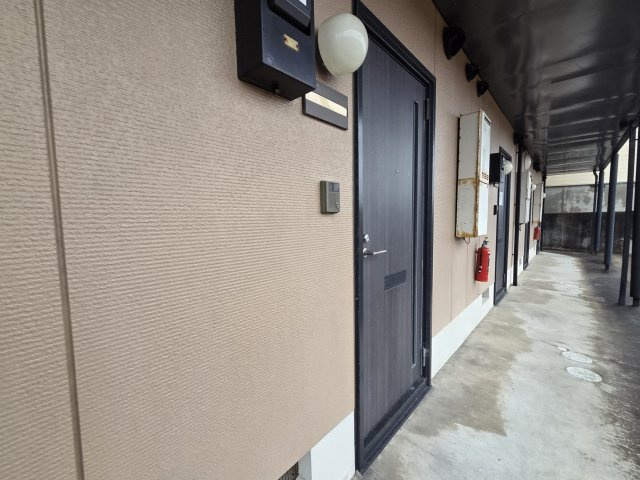 コーポ仙徳の玄関