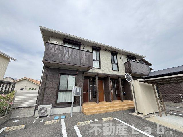グランシャリオ入地の外観