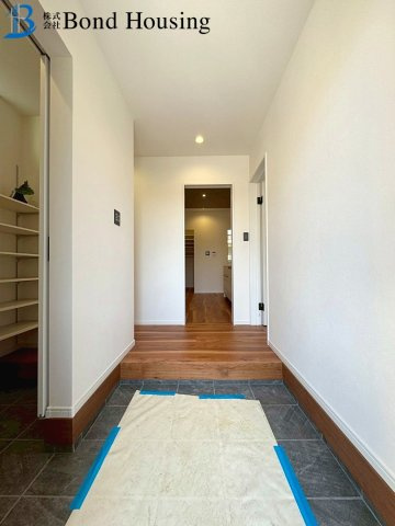 JR朝霧駅徒歩圏内　狩口台２丁目　新築限定1棟の玄関