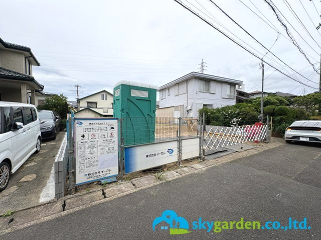 鎌倉市今泉台６丁目　新築戸建　全１棟の前面道路含む現地写真