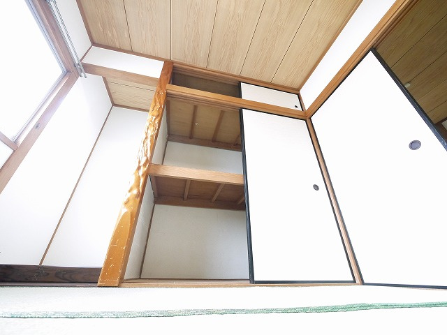 南京終町6丁目一戸建の収納|たっぷりとした収納スペースです