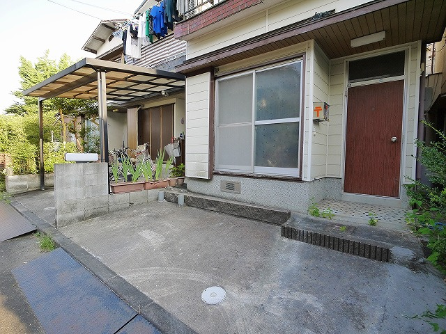 南京終町6丁目一戸建の駐車場|※軽自動車に限る