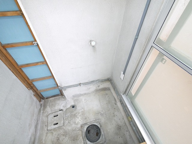 南京終町6丁目一戸建の設備|洗濯機置場です