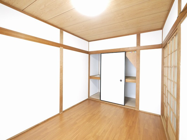 南京終町6丁目一戸建の洋室|個人の部屋や寝室として使える洋室です