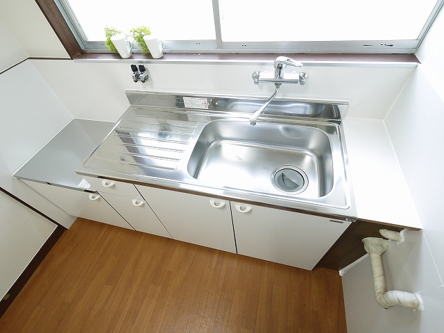 南京終町6丁目一戸建のキッチン|お料理しやすいキッチンです
