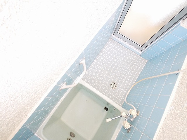 南京終町6丁目一戸建の浴室|お風呂で日々の疲れを落としましょう