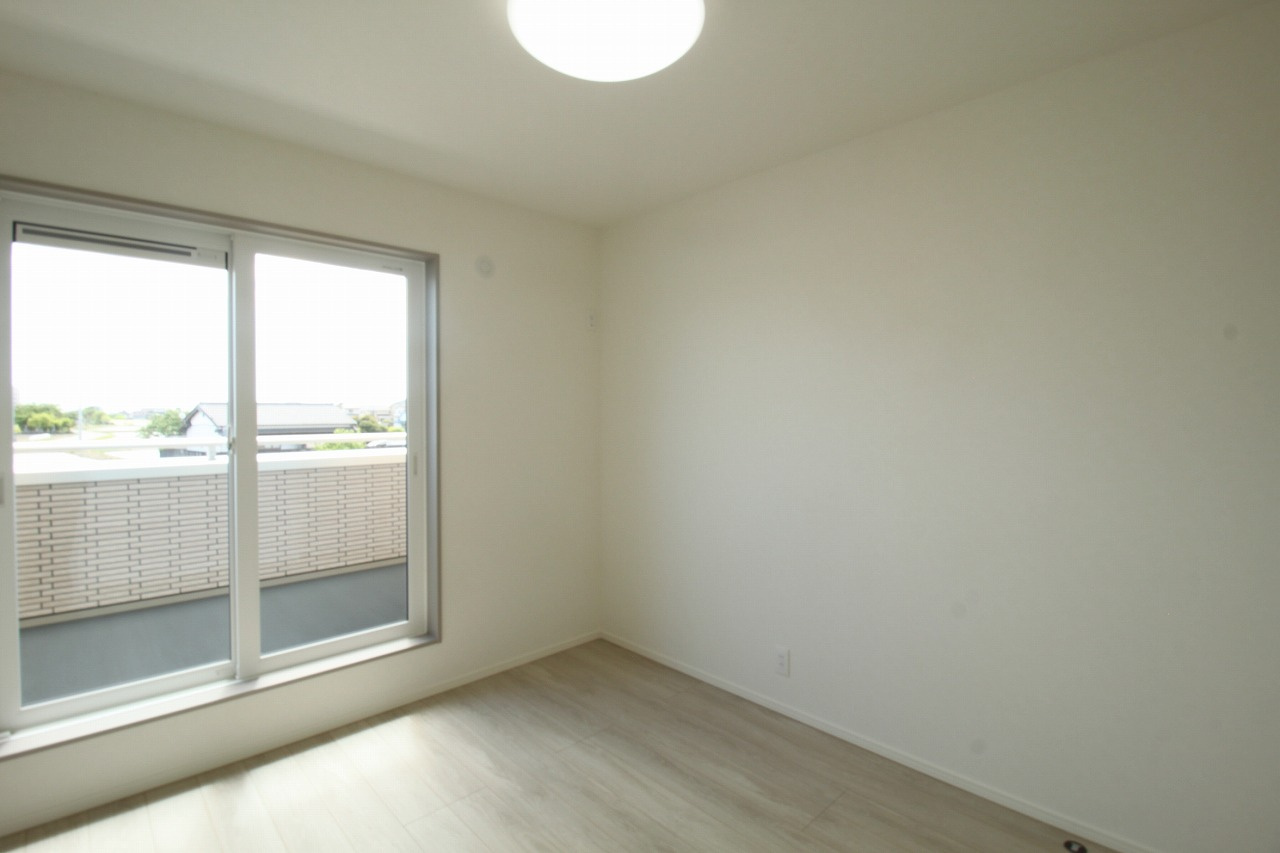 南国市大そね　1号棟　新築戸建　（全2区画）　の洋室|2Ｆ　南の部屋　5.2帖