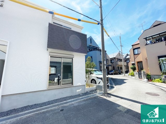 箕面市石丸　第2期　新築一戸建ての前面道路含む現地写真|車通りの少ない前面道路！お子様がいらっしゃるご家族でも安心！