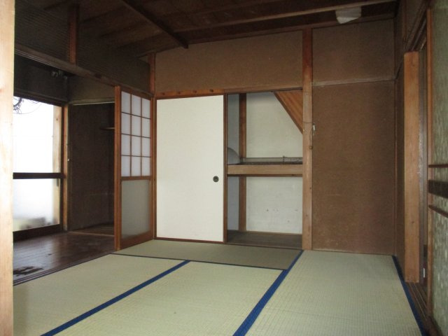 吾妻町戸建の寝室