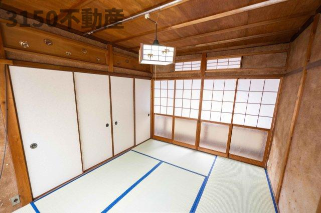 吾妻町戸建の居間・リビング
