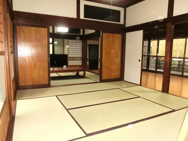 小雀町古民家の居間・リビング