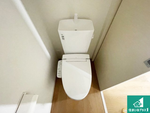 揖保郡太子町鵤　第1期　新築一戸建てのトイレ|1・2階の2ヶ所にあるので、朝の忙しい時間の順番待ちもなく、深夜の利用にも大変便利です。