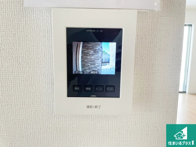 揖保郡太子町鵤　第1期　新築一戸建ての防犯設備|カラーモニターインターホン！声だけでなく来訪者の姿や顔がモニターで確認できるので、小さなお子様がいらっしゃるご家庭でも安心できます！