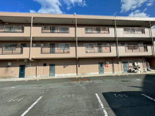 牛川ヒルズの外観