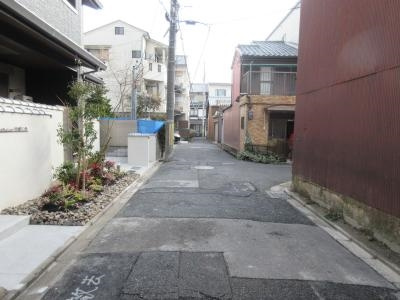 シャーメゾン京都三条の周辺|前面道路