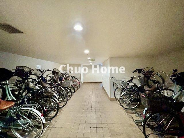 TOWER RESIDENCE TOKYOの駐輪場|【自転車置き場】最新の空き状況や費用などの詳細は担当スタッフまでお問い合わせください。