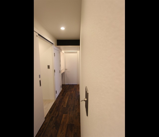 清風マンションの玄関|写真はイメージです。色仕様は現況優先になります。